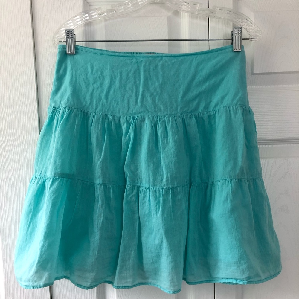 Light breezy casual skirt.